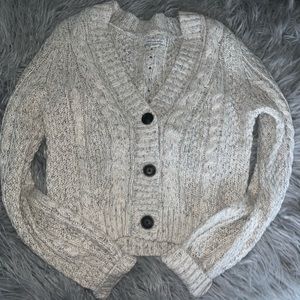 AE Cableknit crop sweater NWOT